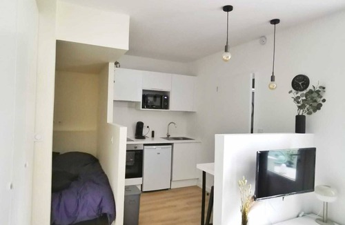 Lens Apartment | L'alcôve Cosy, Parfait Pour les Travailleurs/couples