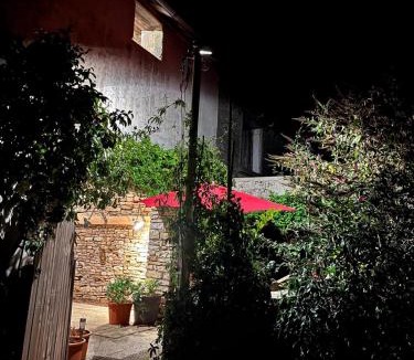 Sacquenay House | L'Alcôve, maison d'artistes