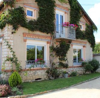 Bourron-Marlotte Bed & Breakfast | L'Alisier Chantant