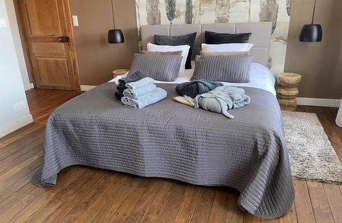 Vendresse House | L'Allée des Douglas - Maison Longue