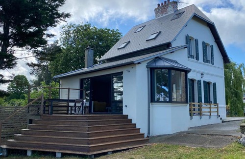 Donville-les-Bains Villa | L Alouette by Icone Collection