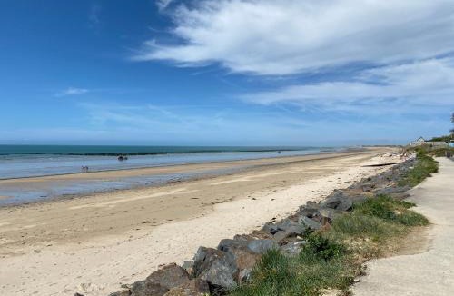 Donville-les-Bains Villa | L Alouette by Icone Collection