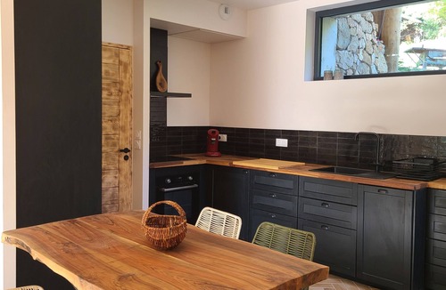 Brison-Saint-Innocent Ski Chalet | L'Alpage