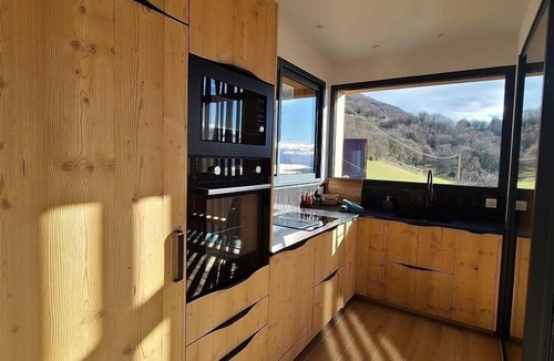 Brison-Saint-Innocent Ski Chalet | L'Alpage