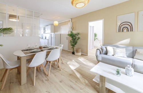 Laval Apartment | L'Alpha - Appartement 5 chambres Murat