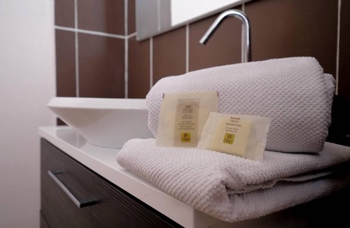 Jarnages Hotel | L'Alzire