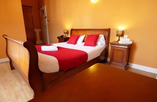 Jarnages Hotel | L'Alzire