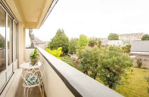 Dinan Apartment | L'Amandier - Appartement avec Balcon