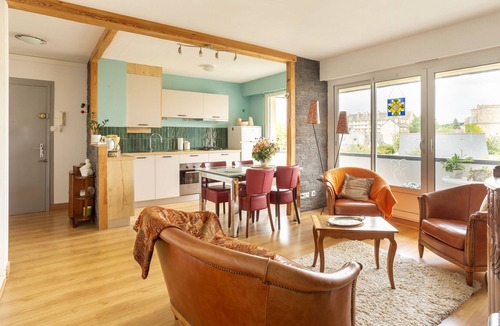 Dinan Apartment | L'Amandier - Appartement avec Balcon