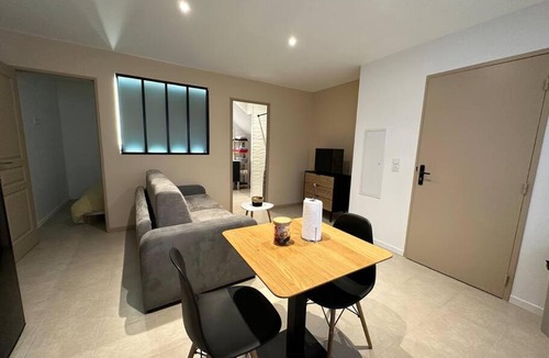 Paulhan Apartment | L’amandier - Appartement