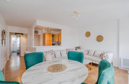 Bailly-Romainvilliers Apartment | L'Amandier, 4 personnes 12 min Disneyland Paris