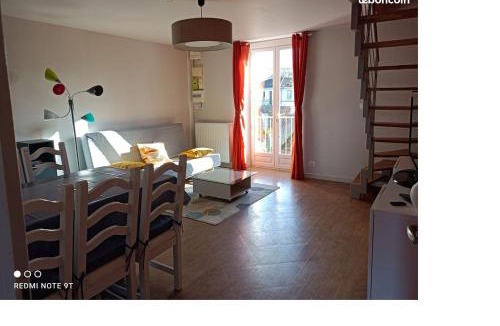 Neris-les-Bains Apartment | L'Amandier