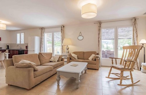 Pernes-les-Fontaines House | L' amandier by Interhome