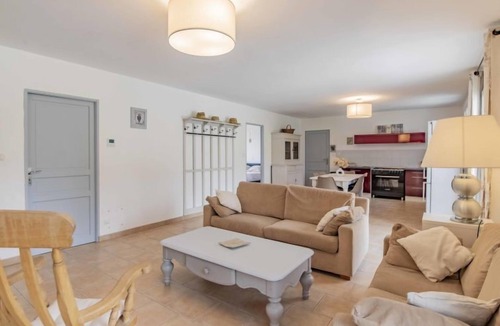 Pernes-les-Fontaines House | L' amandier by Interhome