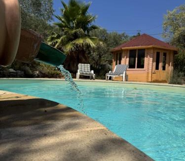 Salernes Bed & Breakfast | L' amandier