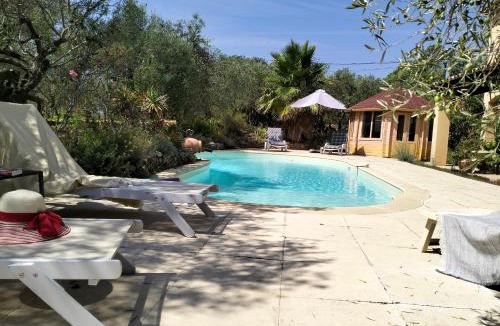 Salernes Bed & Breakfast | L' amandier