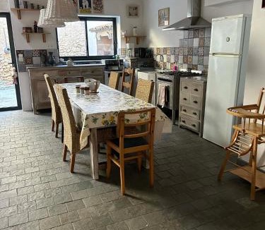 Puisserguier House | L'Amandine
