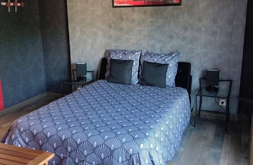 Villefranche-de-Panat House | L' Amarante chambres d'hôtes