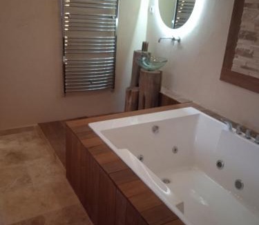 Quelmes Bed & Breakfast | L' AmbriFany