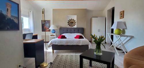 Saint-Ambroix Bed & Breakfast | L'AMBROISINE