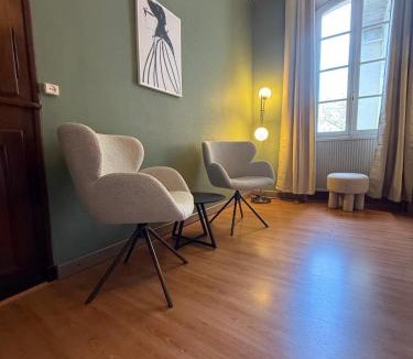 Saint-Jean-Poutge Bed & Breakfast | L'Amirauté sur Baïse