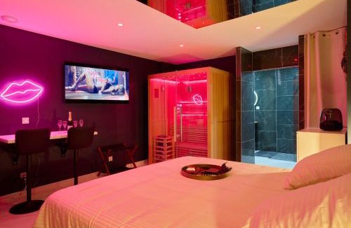 Seclin Apartment | L'Amoria - Suite Romantique moderne avec Jacuzzi & Sauna