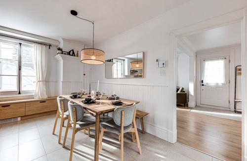 Quartier 5-4 Apartment | L`Ancestrale-3 Bedrooms-1.5 bathroom