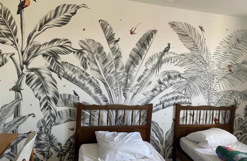 Saint-Hilaire-du-Bois Bed & Breakfast | L'ancien café