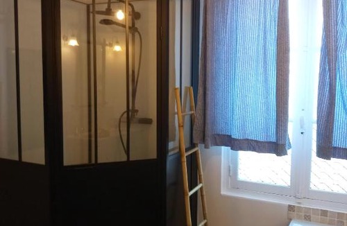 Lorrez-le-Bocage Bed & Breakfast | L'ancien prieuré