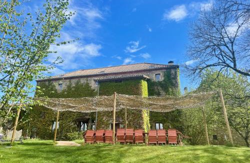 Saint-Dier-dʼAuvergne House | L'ancien Relais de Poste*