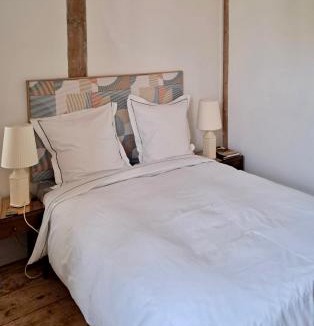 Semur-en-Auxois Bed & Breakfast | L'ancienne comédie