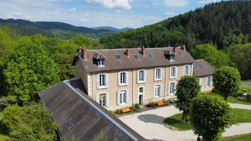 Larochemillay Apartment | L' Ancienne Ecole du Morvan