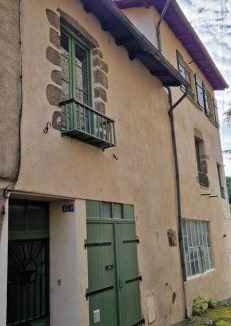 Confolens House | L'ancienne Forge - a stylish medieval holiday home