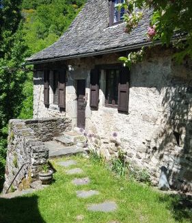 Entraygues-sur-Truyere House | L'Ancienne Ecole
