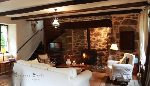 Entraygues-sur-Truyere House | L'Ancienne Ecole