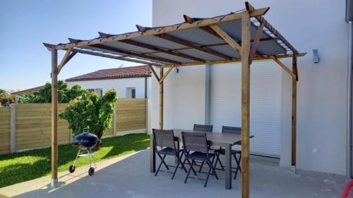 Brem Sur Mer House | L'Ancrage- 800m de la plage