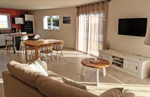 Brem Sur Mer House | L'Ancrage- 800m de la plage