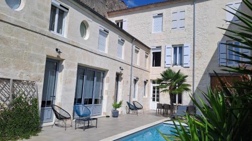 Centre Ville Bed & Breakfast | L'Angély - Chambres d'Hôtes