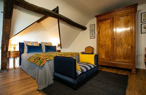 Gennes House | L'Angeline