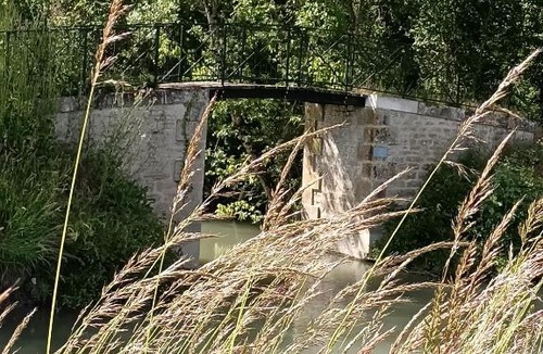 Bouille-Courdault House | L'Angelique