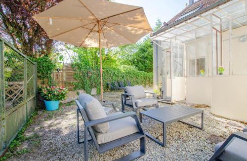 Saint-Hilaire-sous-Romilly House | L'annexe