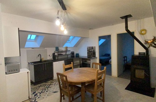 Savoisy Apartment | L'annexe, an atypical gîte