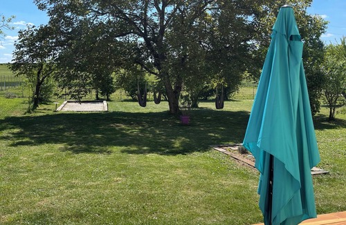 Savoisy Apartment | L'annexe, an atypical gîte