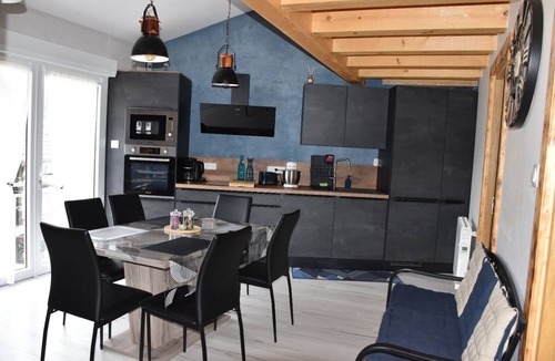 Margencel Apartment | L Annexe : Charmant Duplex de 70m2