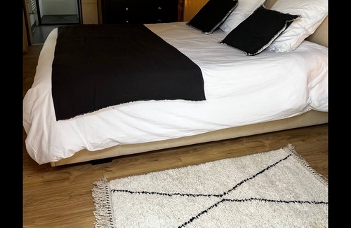 Chateauroux Apartment | L’Annexe d’Anatole - Apt de charme climatisé