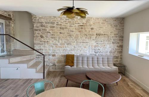 Puligny-Montrachet House | L'Annexe Deveney-Mars
