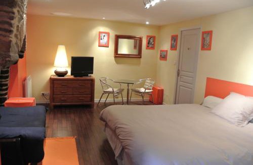 Loheac House | L 'Annexe