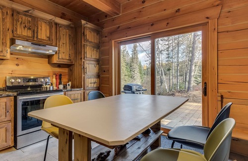 Saint-Alexis-des-Monts Ski Chalet | L'Anse 750 sur la rivière Sacacomie