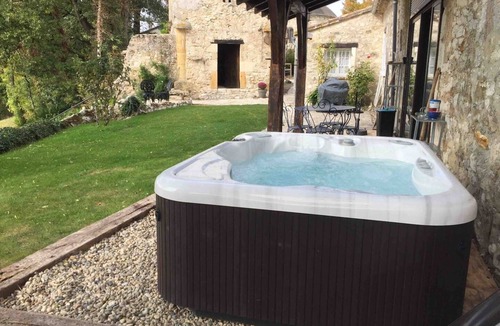 Saint-Martin-de-Villereal House | L'Antre des Bastides - Charming gîte - Private pool & Jacuzzi
