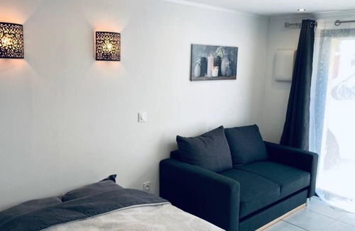 Montrejeau Apartment | L'Anthracite - Vue Pyrénées et Parking facile